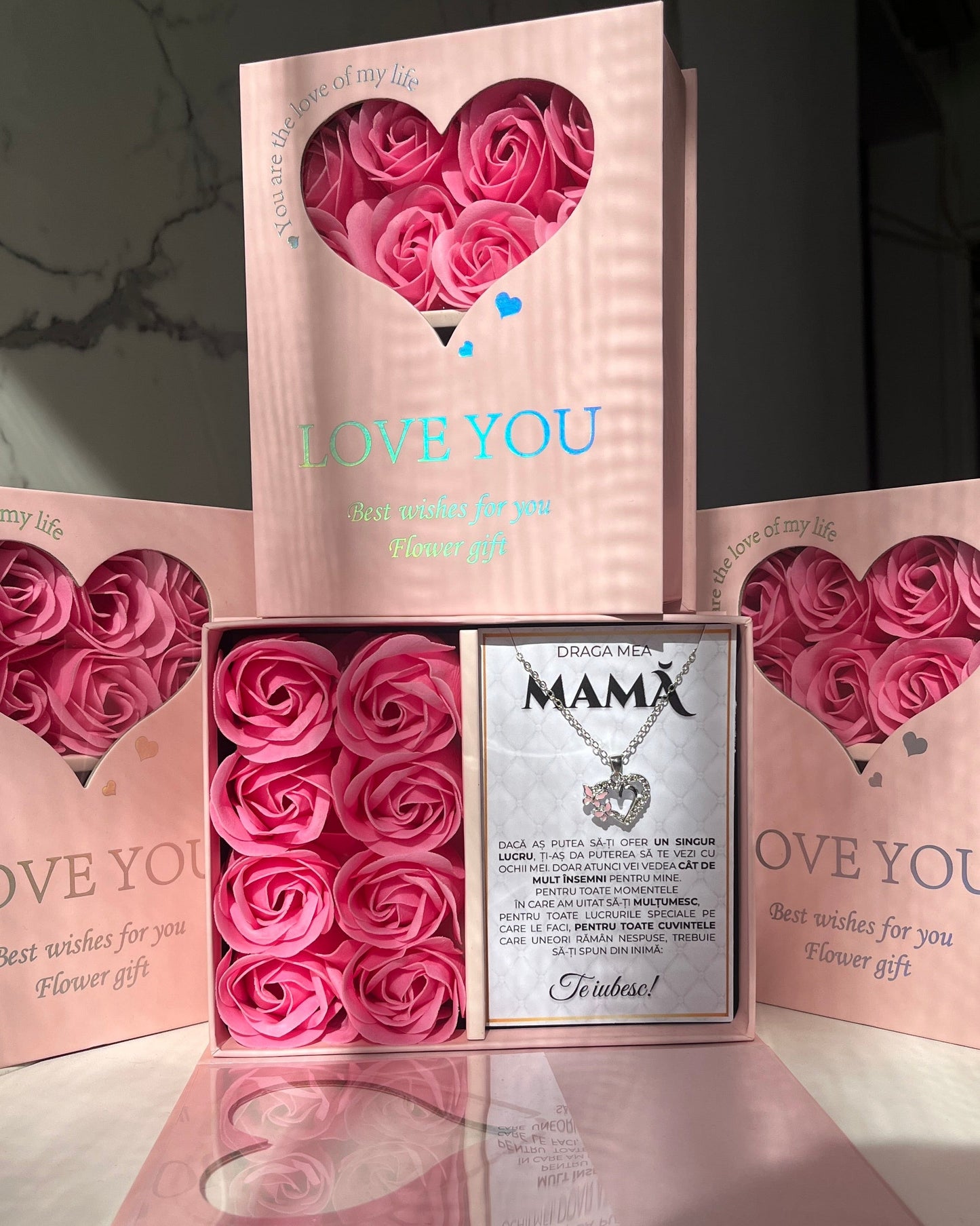 Set Carte Pentru Mamă cu Colier