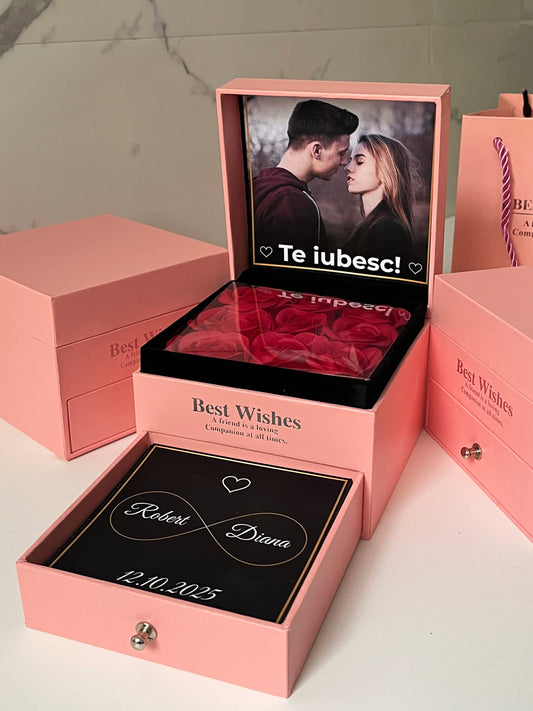 Set Cutie cu Trandafiri Personalizată Infinit